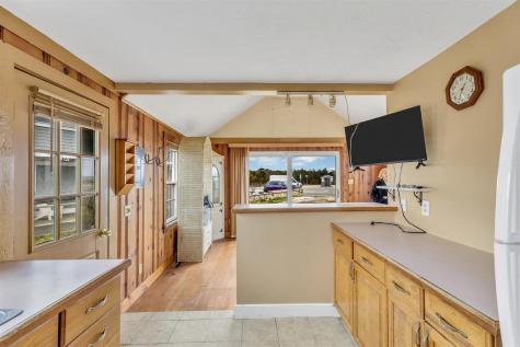 2 Freeman Avenue Sandwich MA 02563