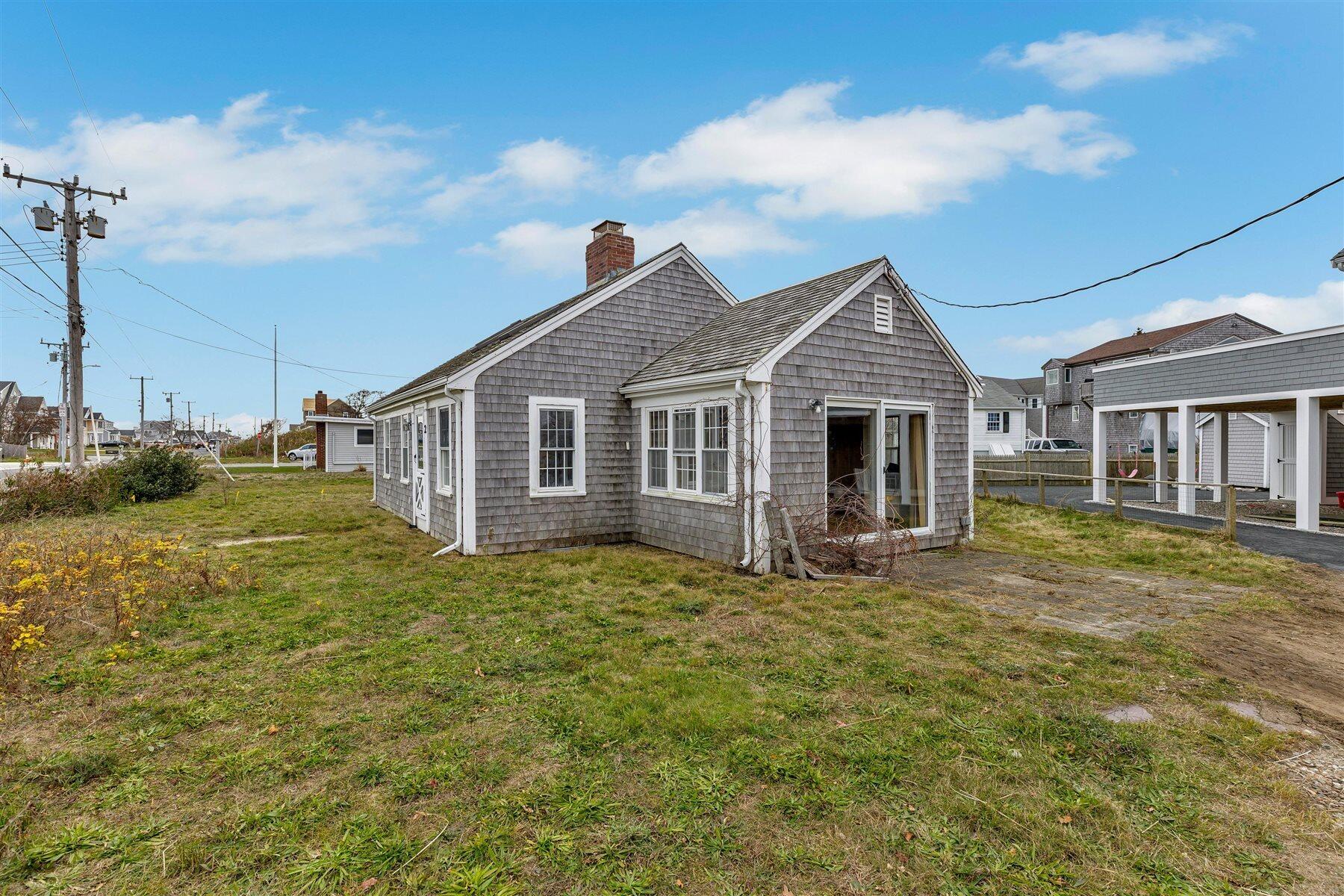 2 Freeman Avenue Sandwich MA 02563