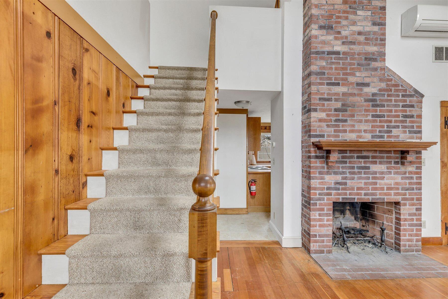 2 Freeman Avenue Sandwich MA 02563