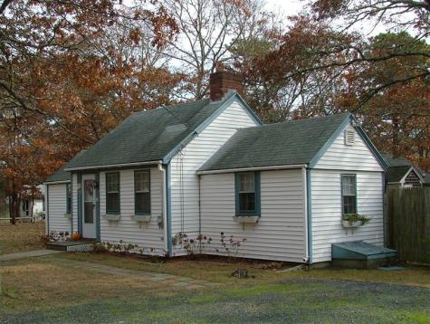 31 Lake Road East West Yarmouth MA 02673