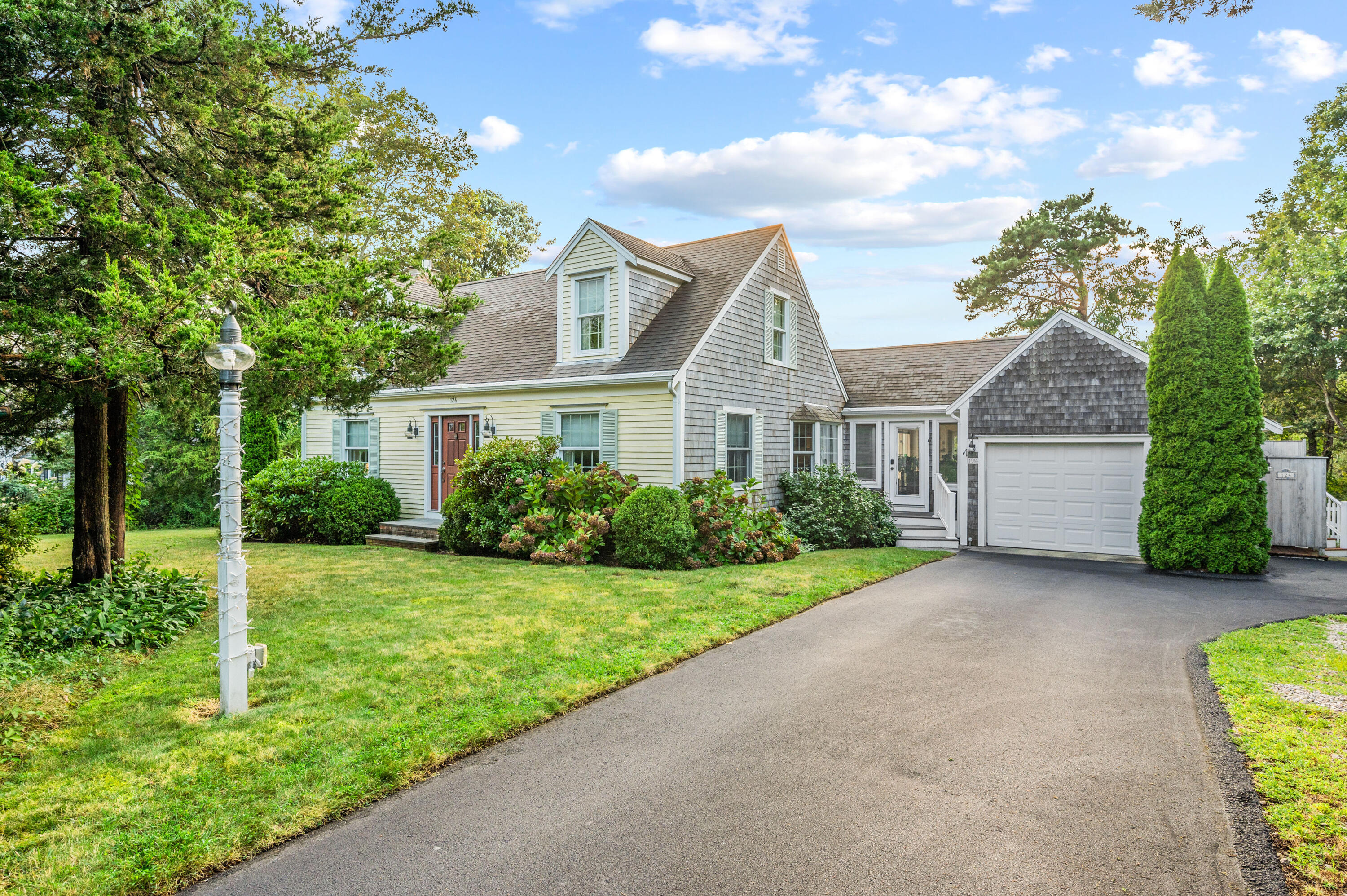124 Robbins Circle Dennis MA 02638