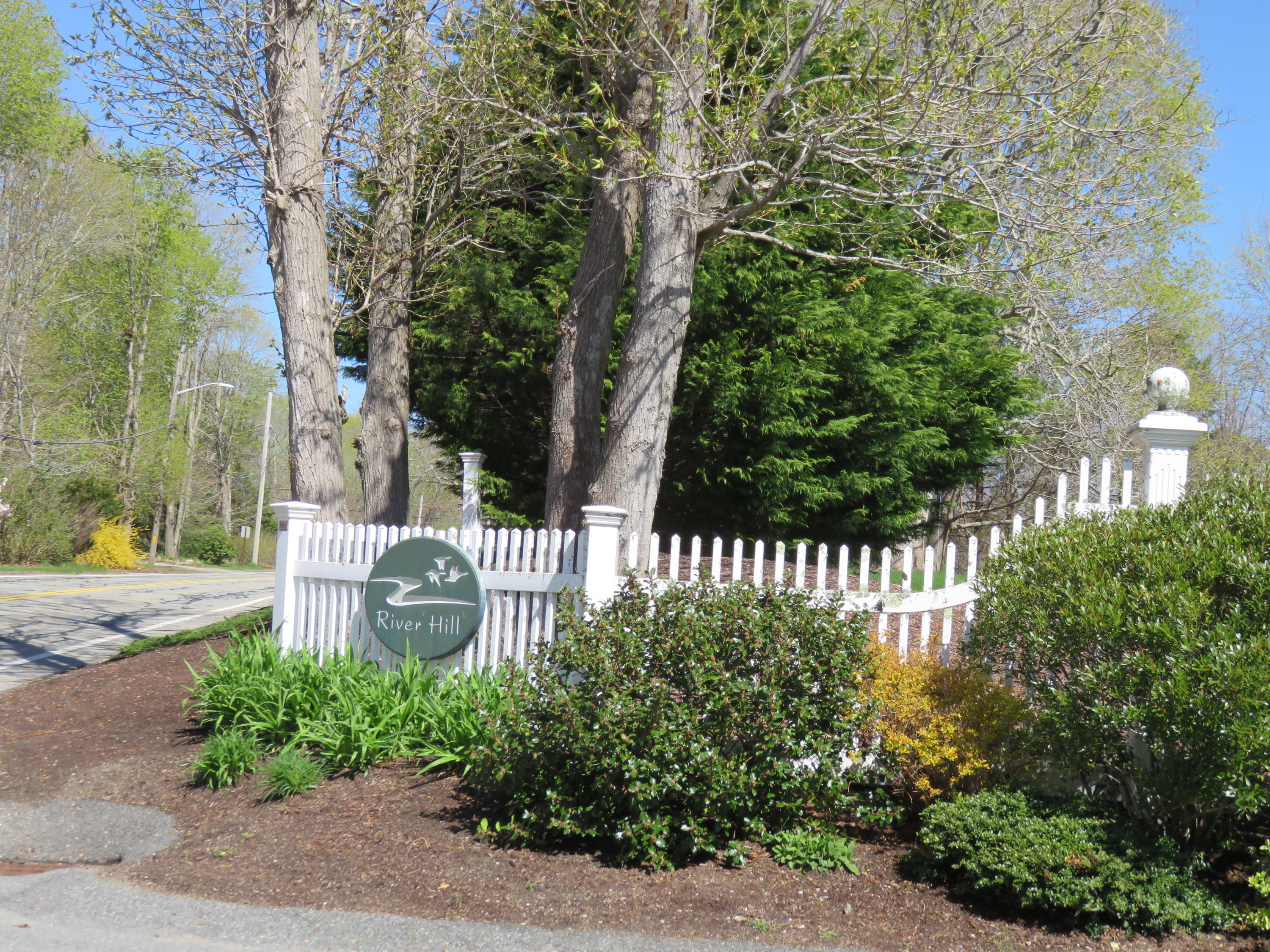 8 River Hill Road Mashpee MA 02649