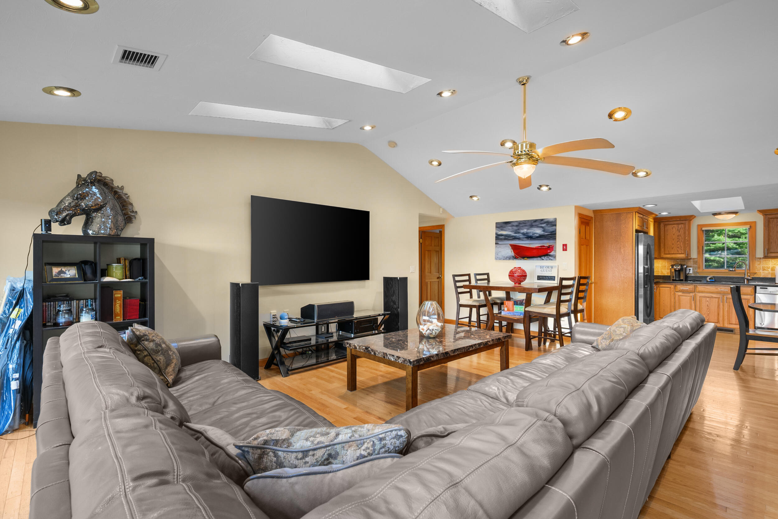 42 Cayuga Mashpee MA 02649