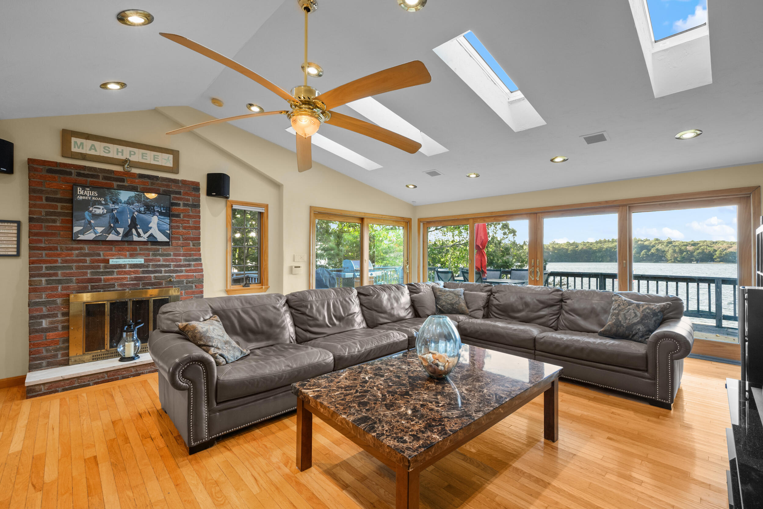 42 Cayuga Mashpee MA 02649