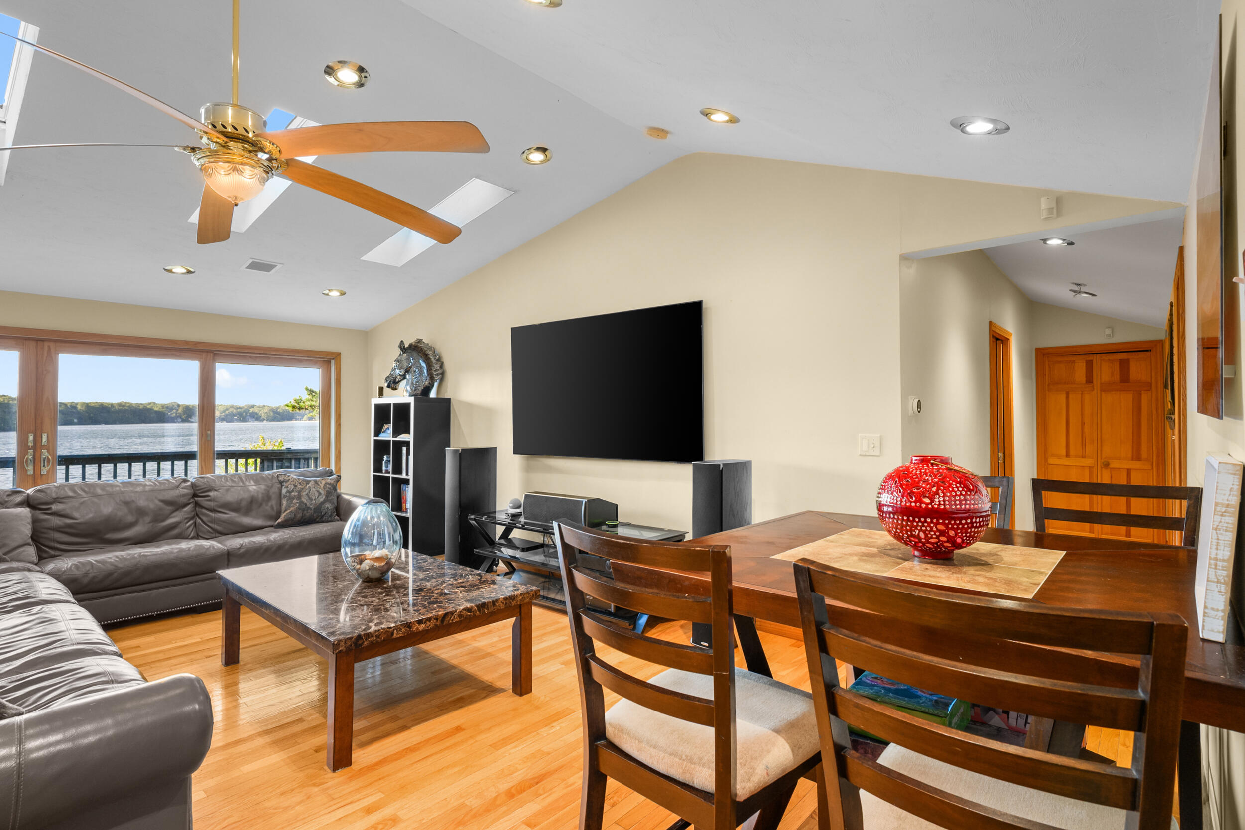 42 Cayuga Mashpee MA 02649