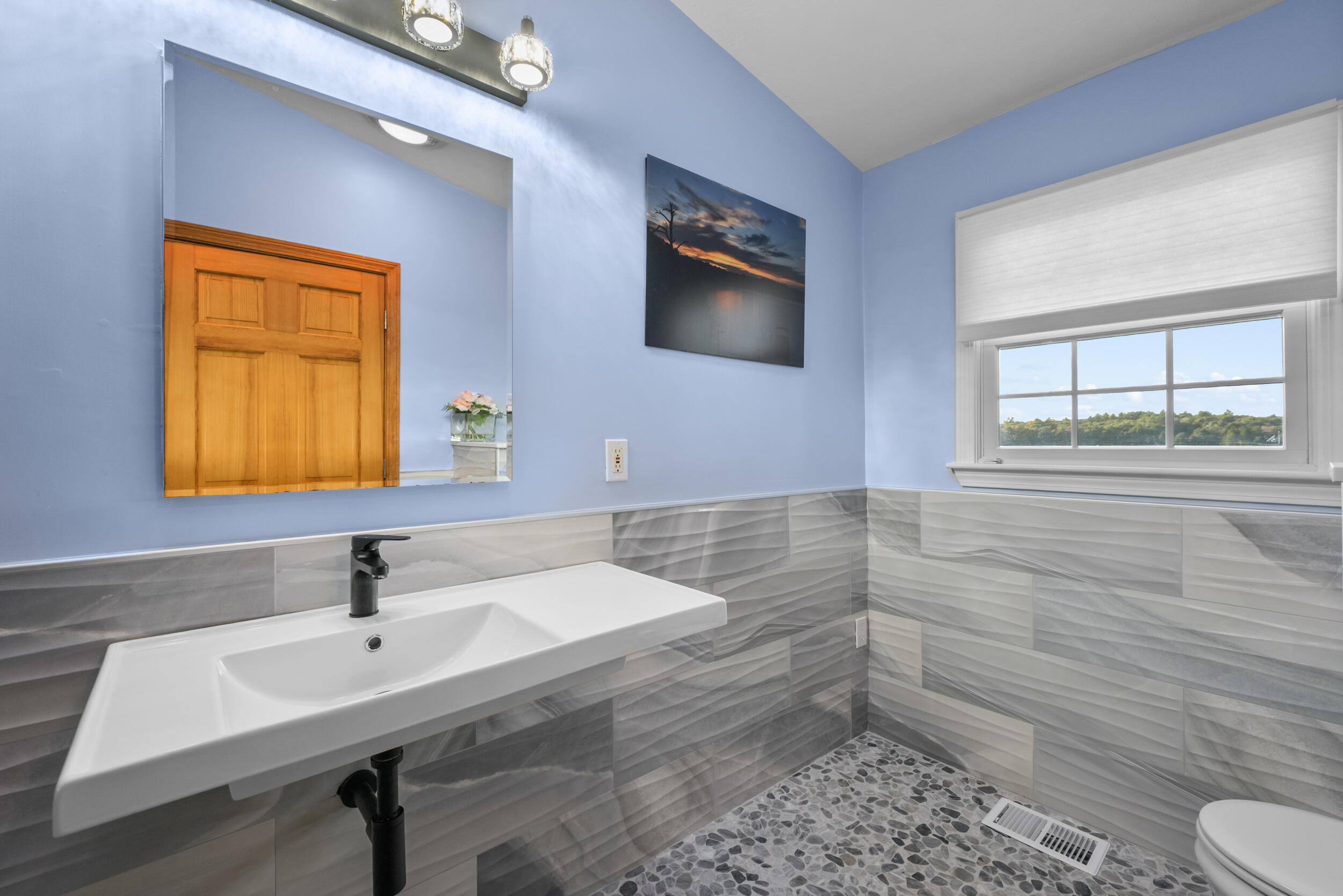 42 Cayuga Mashpee MA 02649