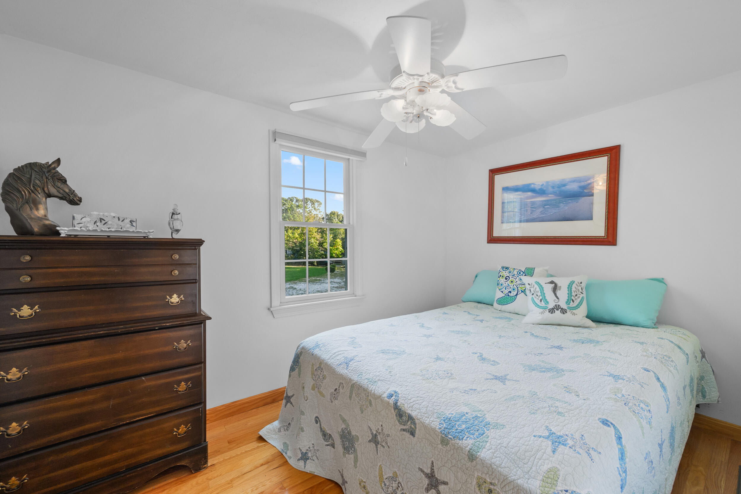 42 Cayuga Mashpee MA 02649