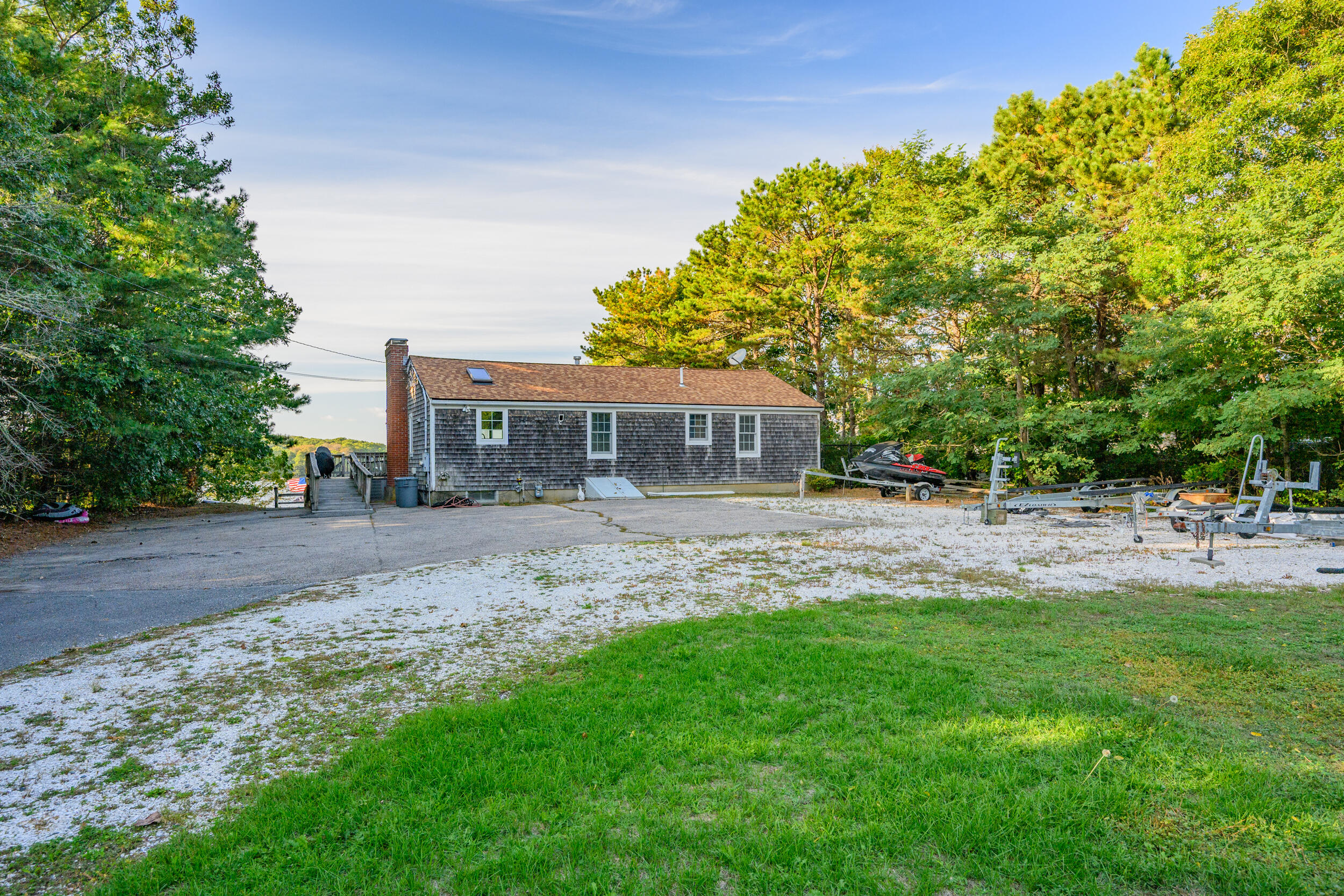 42 Cayuga Mashpee MA 02649