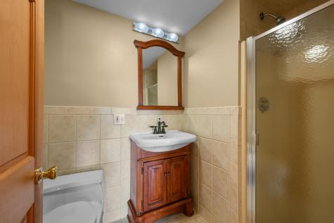 42 Cayuga Mashpee MA 02649