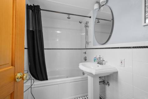 42 Cayuga Mashpee MA 02649