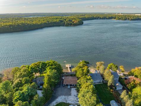 42 Cayuga Mashpee MA 02649