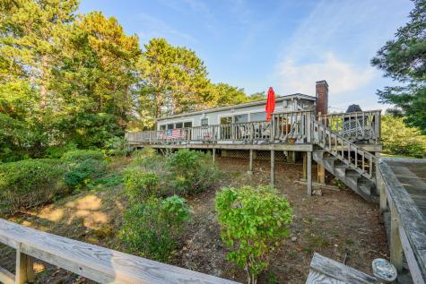42 Cayuga Mashpee MA 02649