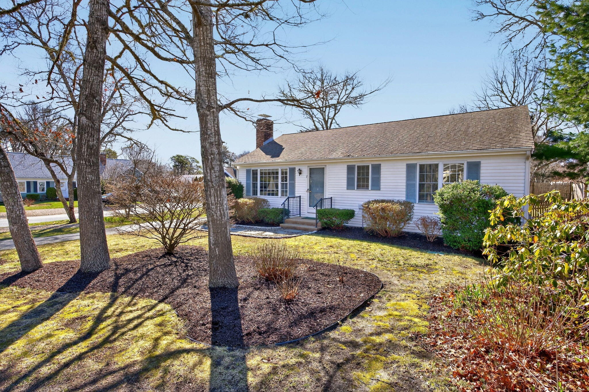 1 Charing Cross Road, Dennis MA photo 2