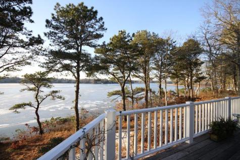 6 Jehu Pond Road Mashpee MA 02649