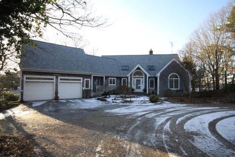 6 Jehu Pond Road Mashpee MA 02649