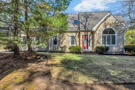21 Longview Road Falmouth MA 02556