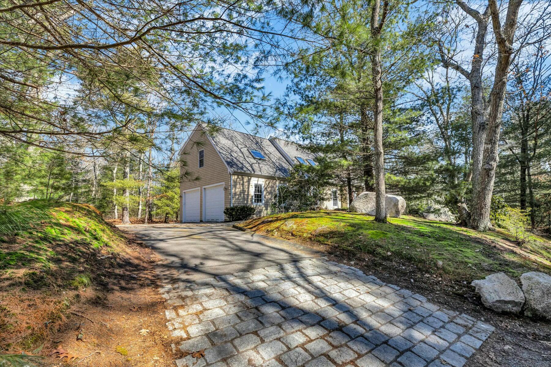 21 Longview Road Falmouth MA 02556