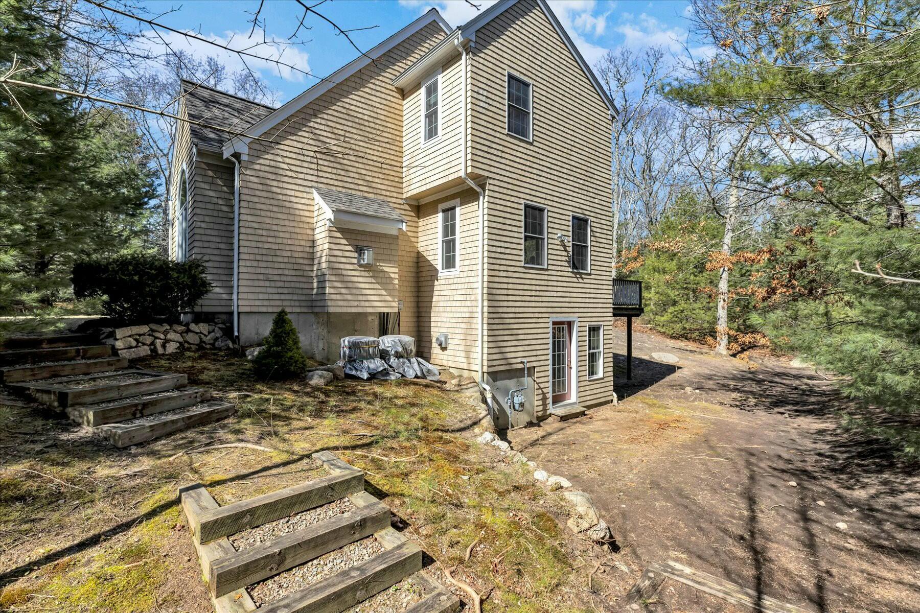 21 Longview Road Falmouth MA 02556