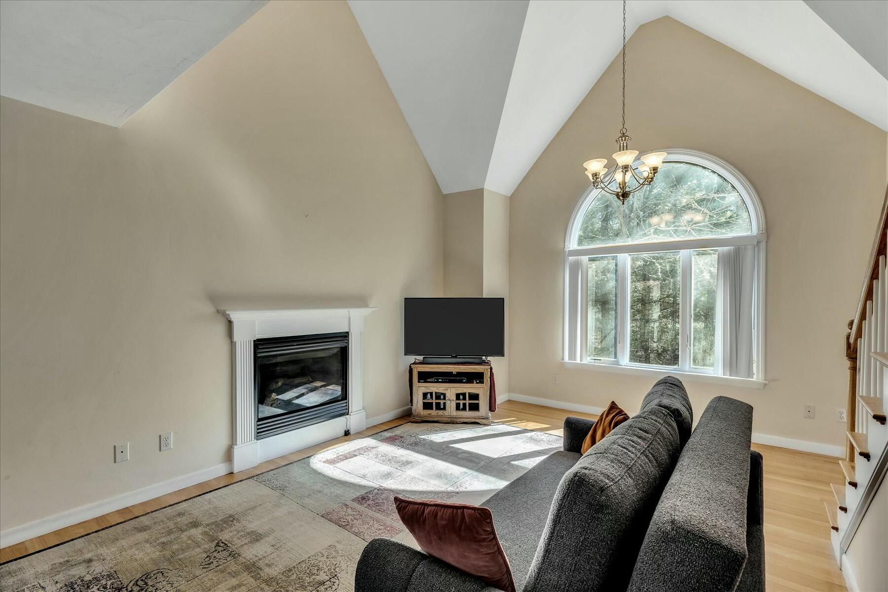 21 Longview Road Falmouth MA 02556