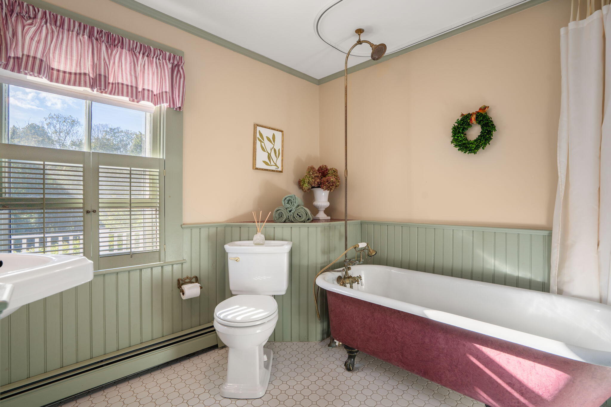 4428 Main Street Cummaquid MA 02630