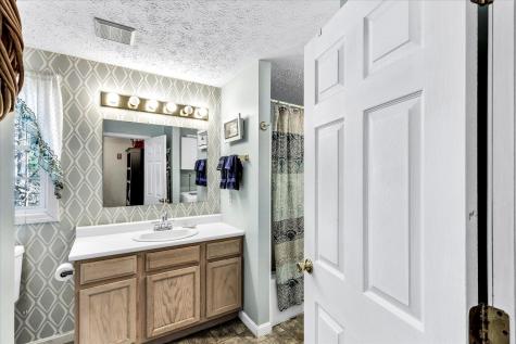 370 Quinaquisset Avenue Mashpee MA 02649