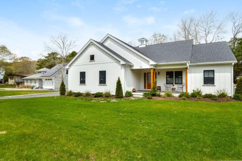 19 Coombs Lane Mashpee MA 02649