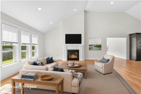 7 Maxwell Lane MA 02563