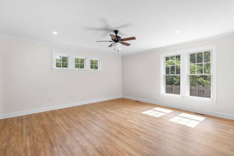 7 Maxwell Lane MA 02563