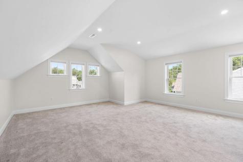 7 Maxwell Lane MA 02563