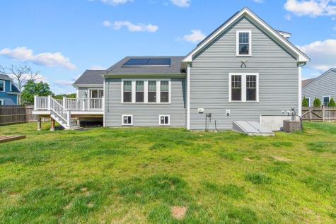 7 Maxwell Lane MA 02563