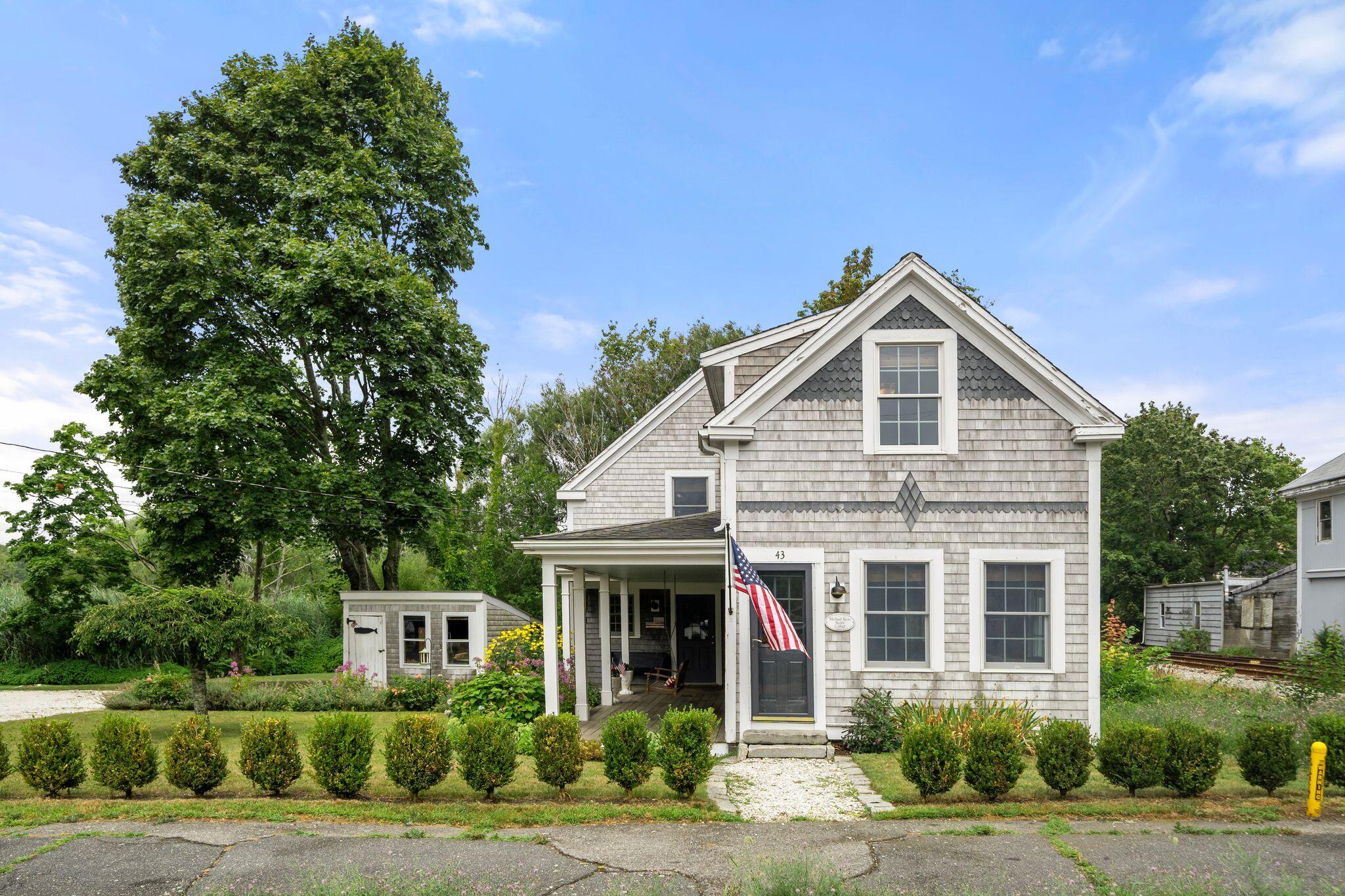 43 Jarves Street Sandwich MA 02563