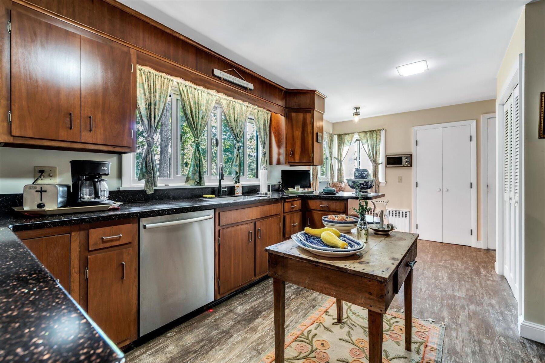885 Shore Road Pocasset MA 02559