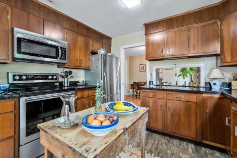 885 Shore Road Pocasset MA 02559