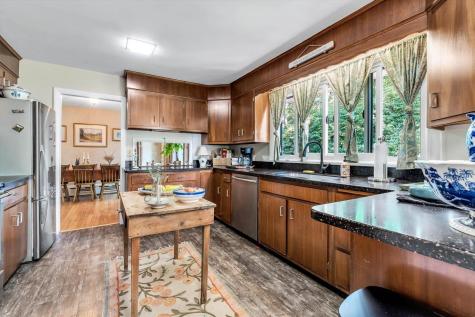 885 Shore Road Pocasset MA 02559