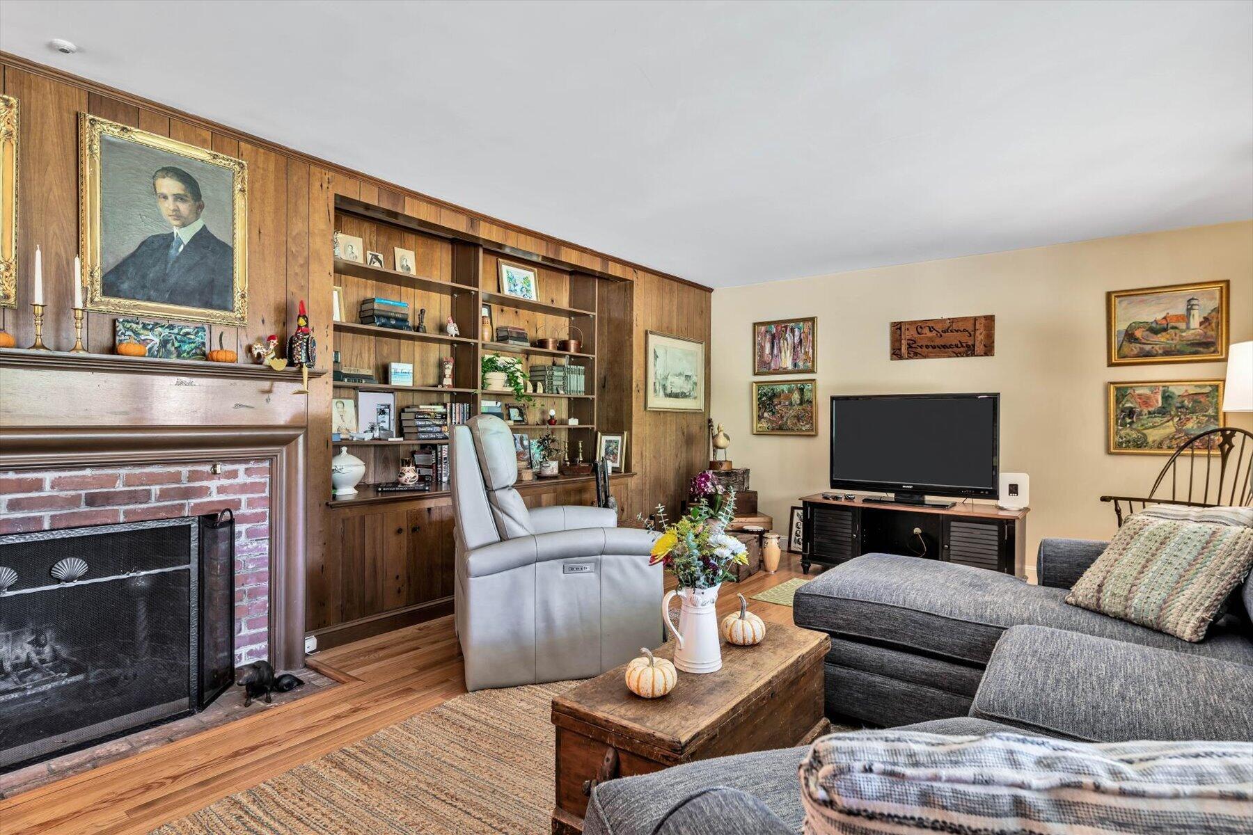 885 Shore Road Pocasset MA 02559