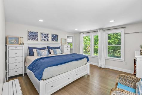 15 Halyard Circle Mashpee MA 02649