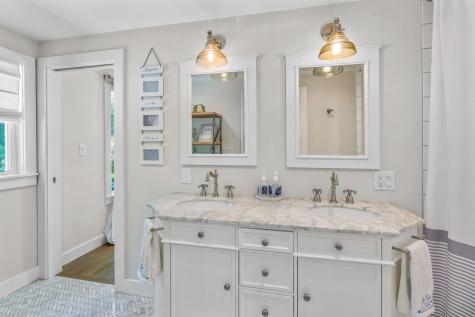 15 Halyard Circle Mashpee MA 02649