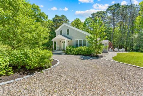 15 Halyard Circle Mashpee MA 02649