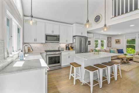 15 Halyard Circle Mashpee MA 02649