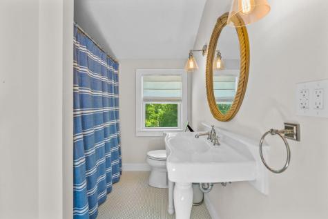15 Halyard Circle Mashpee MA 02649