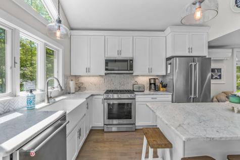 15 Halyard Circle Mashpee MA 02649