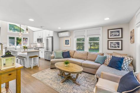 15 Halyard Circle Mashpee MA 02649