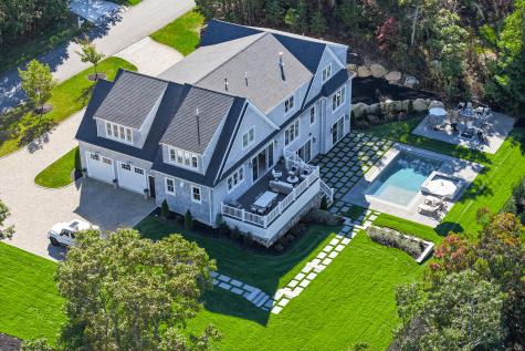 77 Highwood Lane Falmouth MA 02536