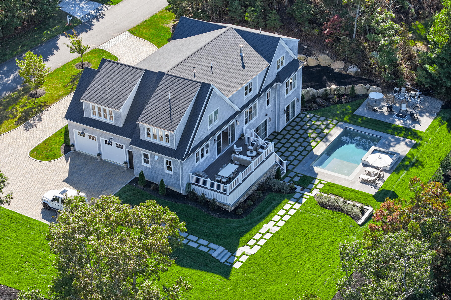 77 Highwood Lane Falmouth MA 02536