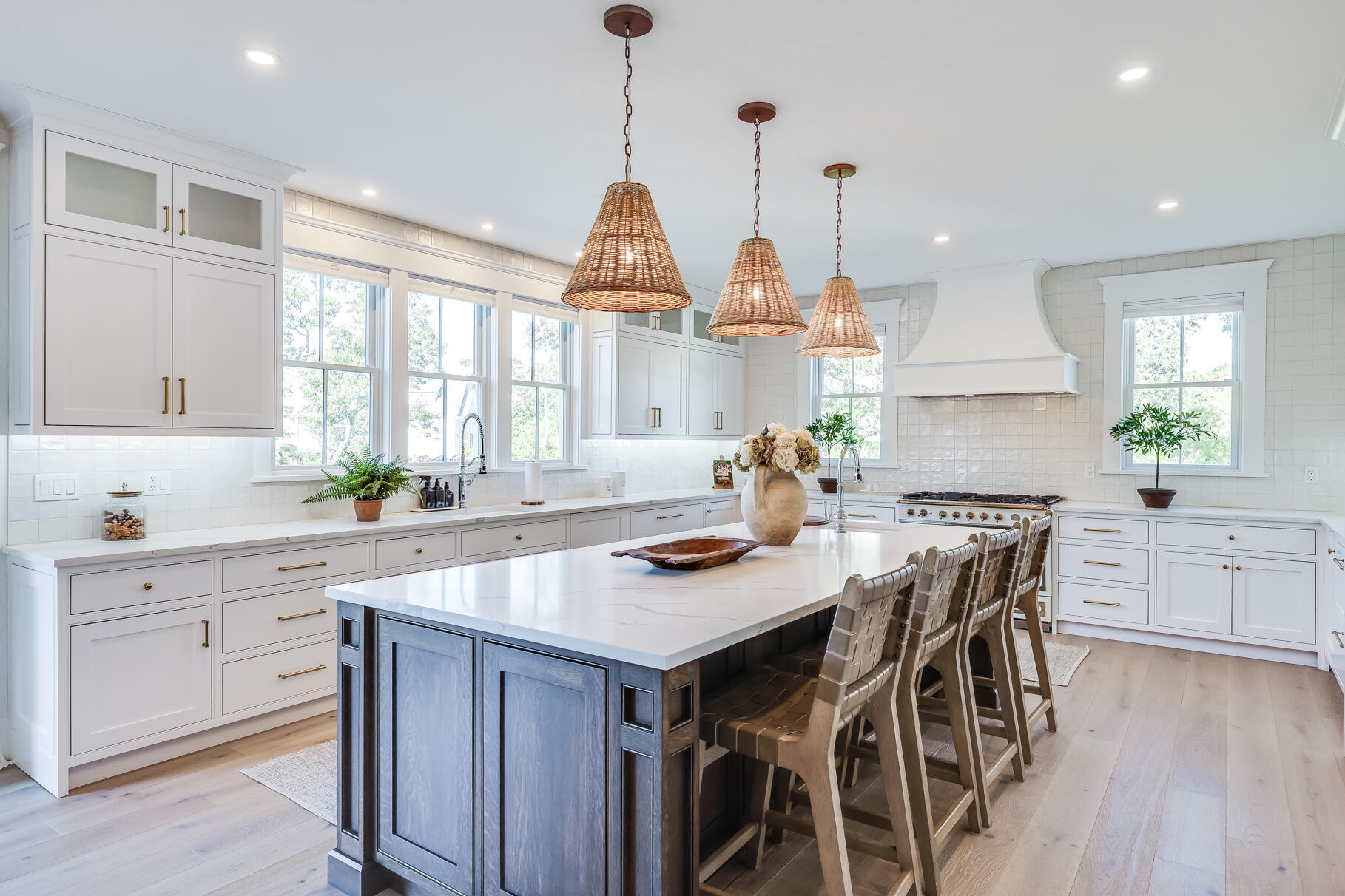 77 Highwood Lane Falmouth MA 02536