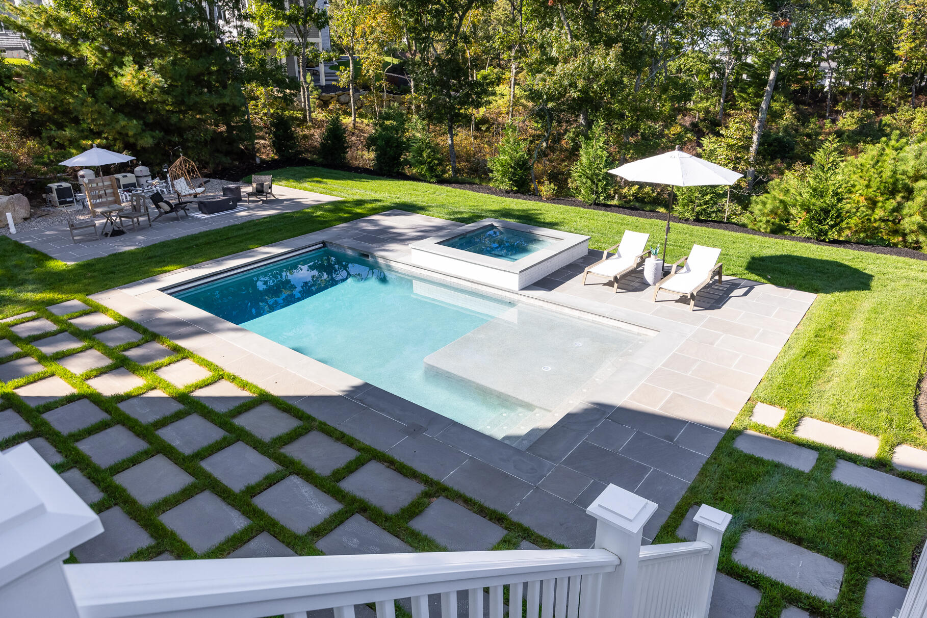 77 Highwood Lane Falmouth MA 02536