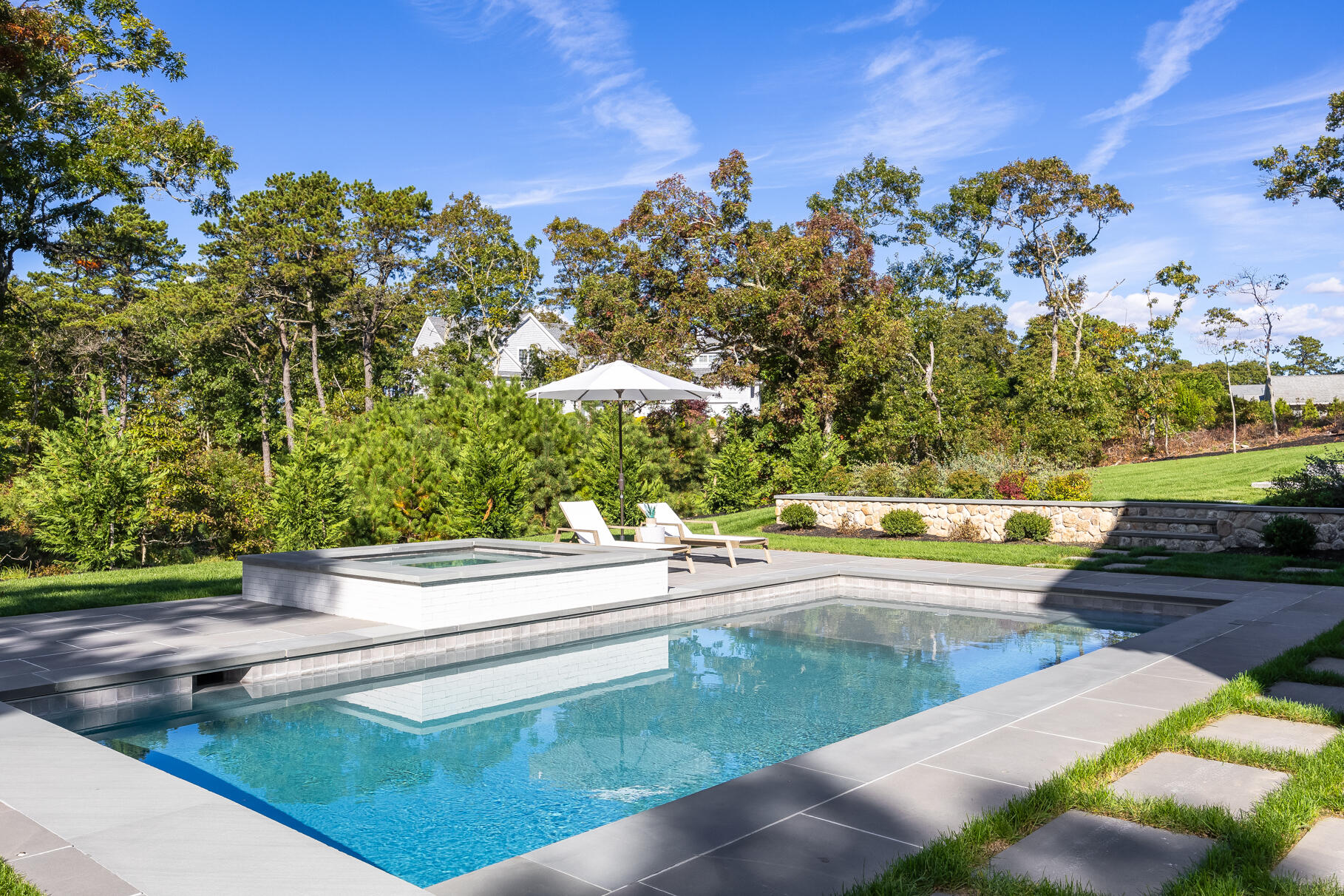 77 Highwood Lane Falmouth MA 02536