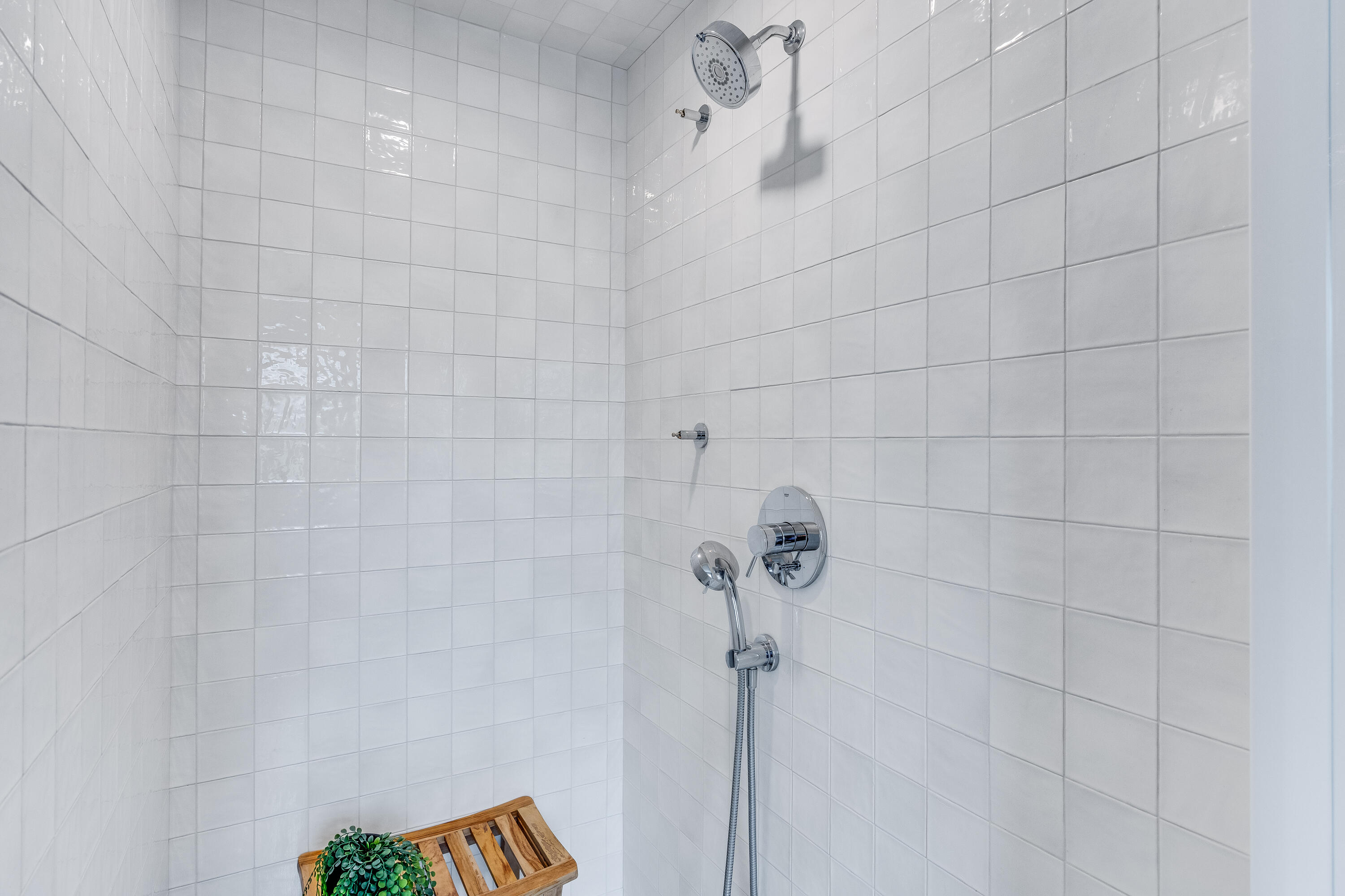 77 Highwood Lane Falmouth MA 02536