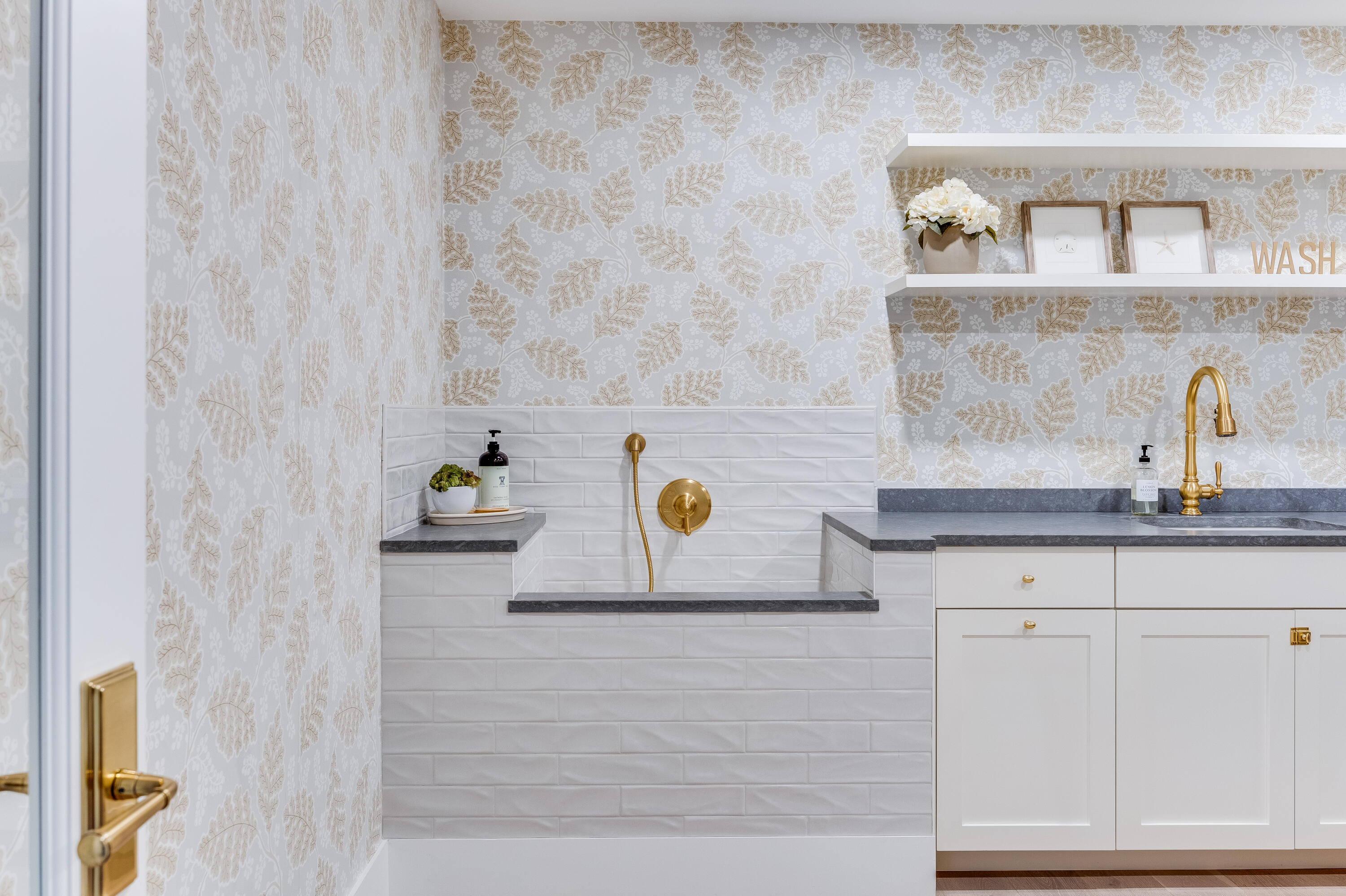 77 Highwood Lane Falmouth MA 02536