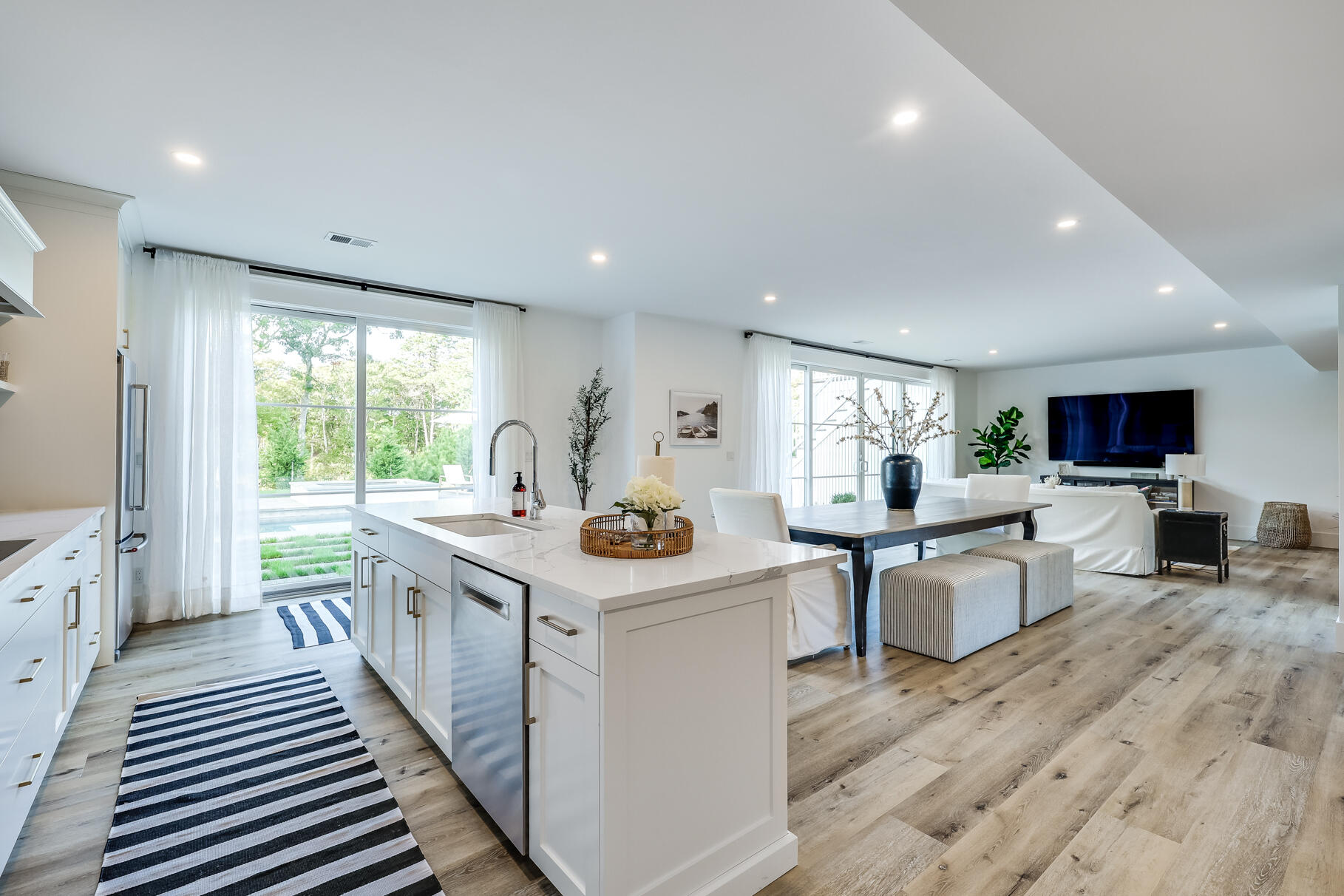 77 Highwood Lane Falmouth MA 02536